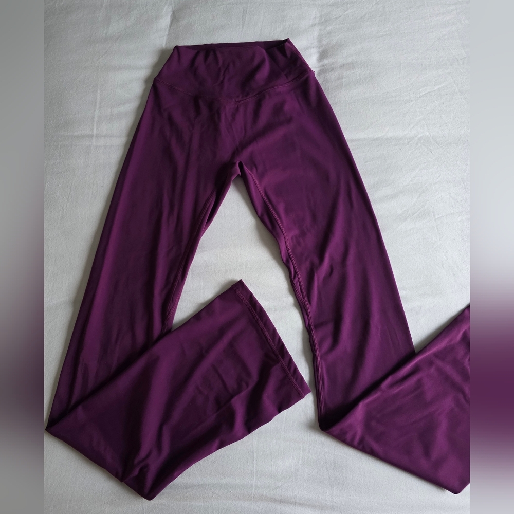 NVGTN Effortless Flare Leggings